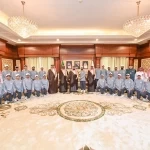 الأمير محمد بن عبدالعزيز يستقبل منتخب جامعة جازان