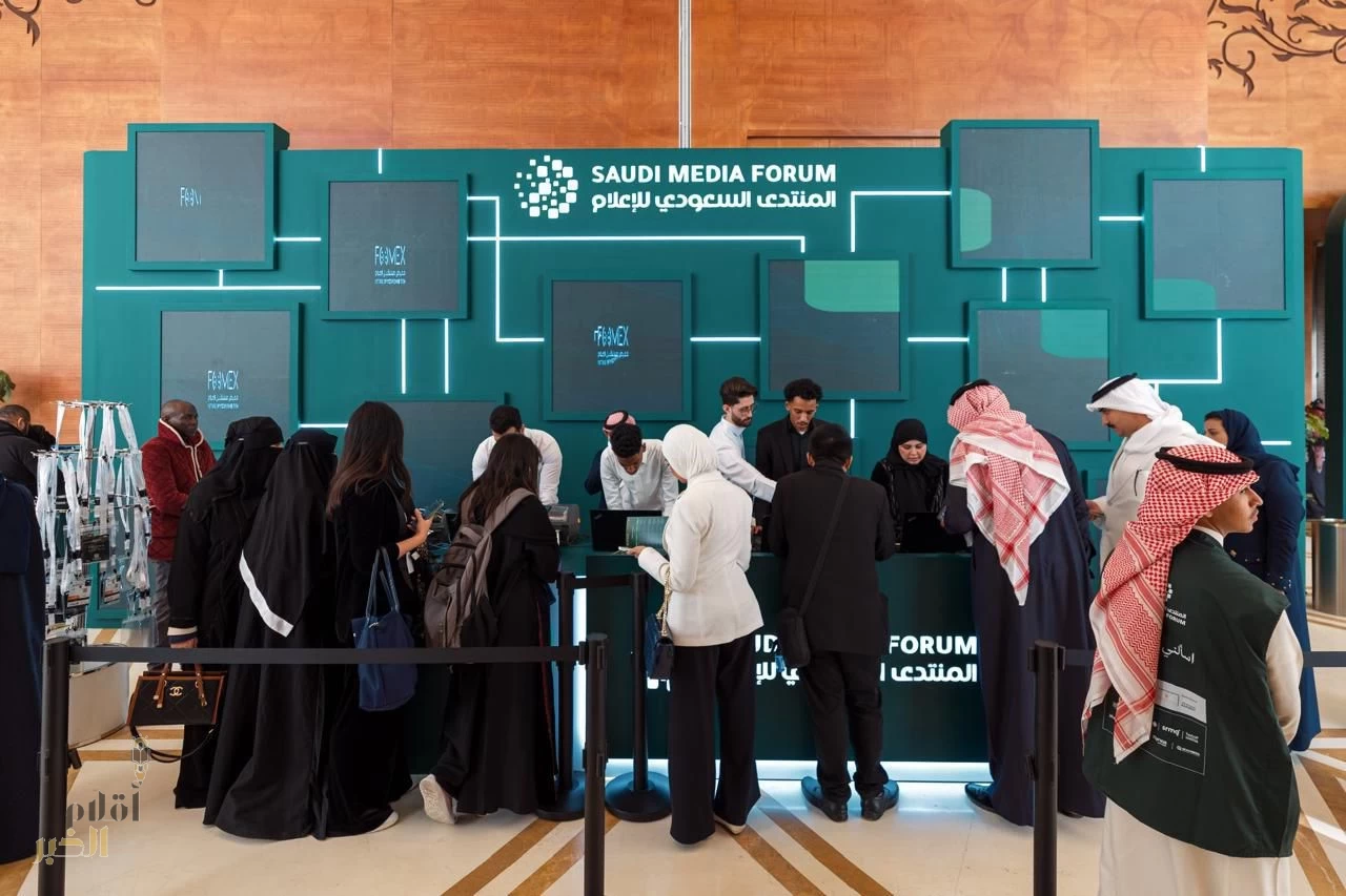 رئيس المنتدى السعودي للإعلام يطلق أولى نسخ مبادرة ضوء المنتدى السعودي للإعلام