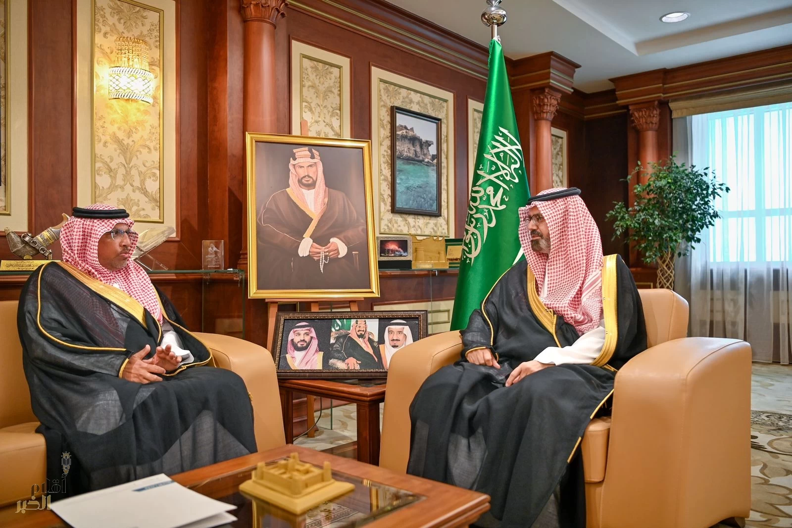 نائب أمير جازان يستقبل أمين المنطقة