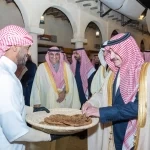 أمير المنطقة الشرقية يدشّن مهرجان تمور الأحساء 