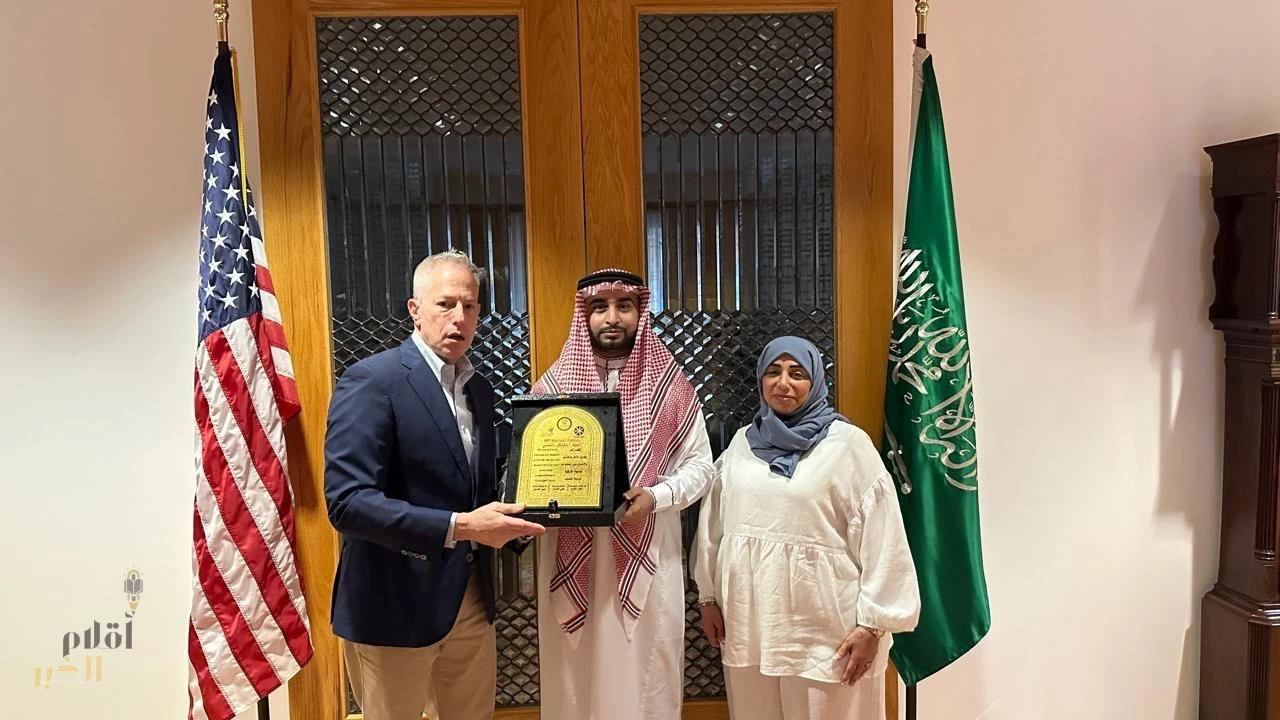 "شبابية القطيف" تحقق مليون ساعة تطوعية وتكريمات دولية لعام 2025.. والمرأة تقود مشهد التميز