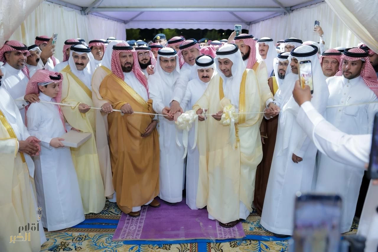 محافظ العرضيات يفتتح مهرجان العسل السنوي في نسخته العاشرة