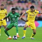 الأهلي يتحدى النقص العددي ويقتنص فوزًا قاتلًا أمام التعاون