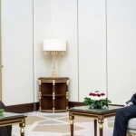 الأمير عبدالعزيز بن سعود يلتقي رئيس الجمهورية الجزائرية الديمقراطية الشعبية