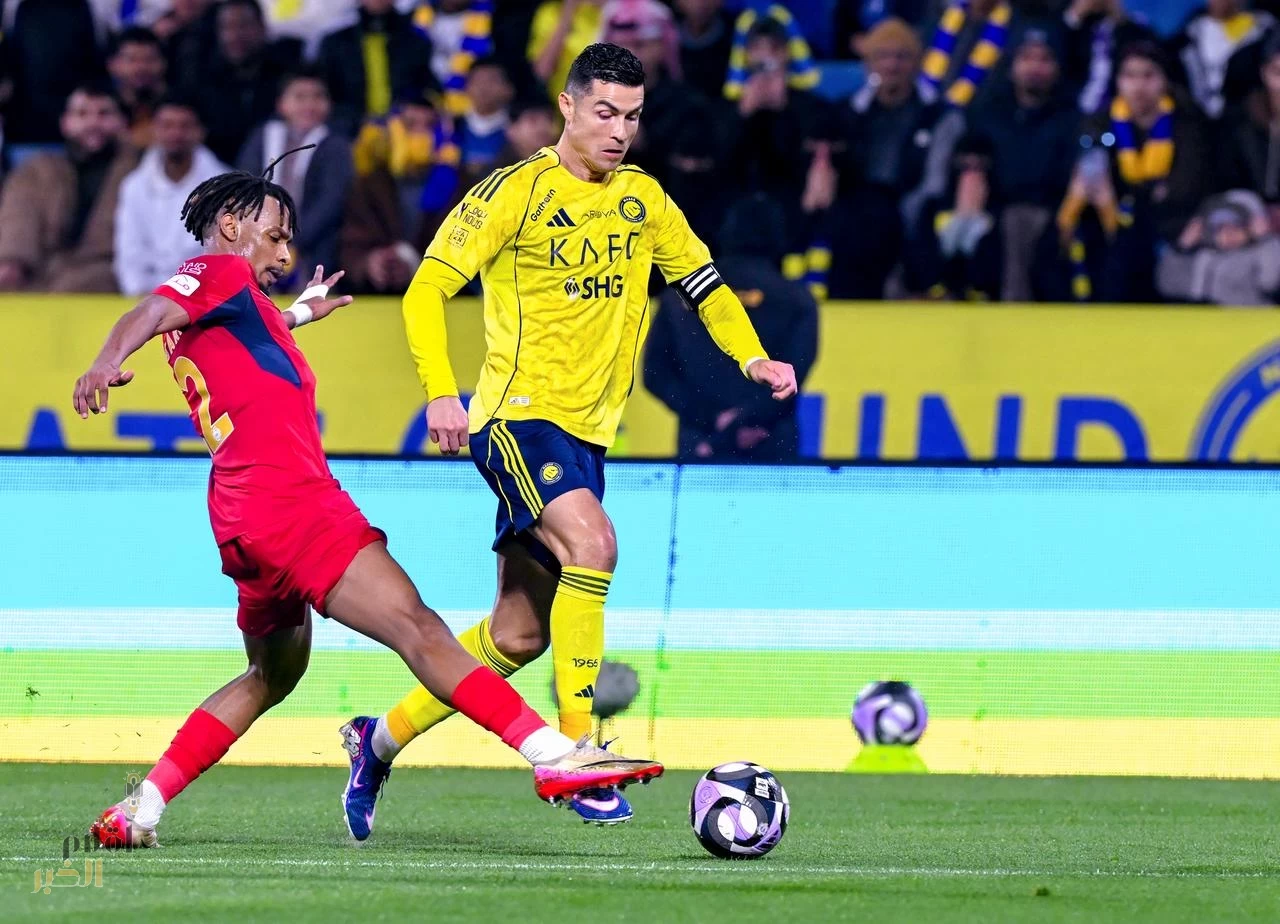 النصر يطارد المتصدر بهدفي غريب ورونالدو 