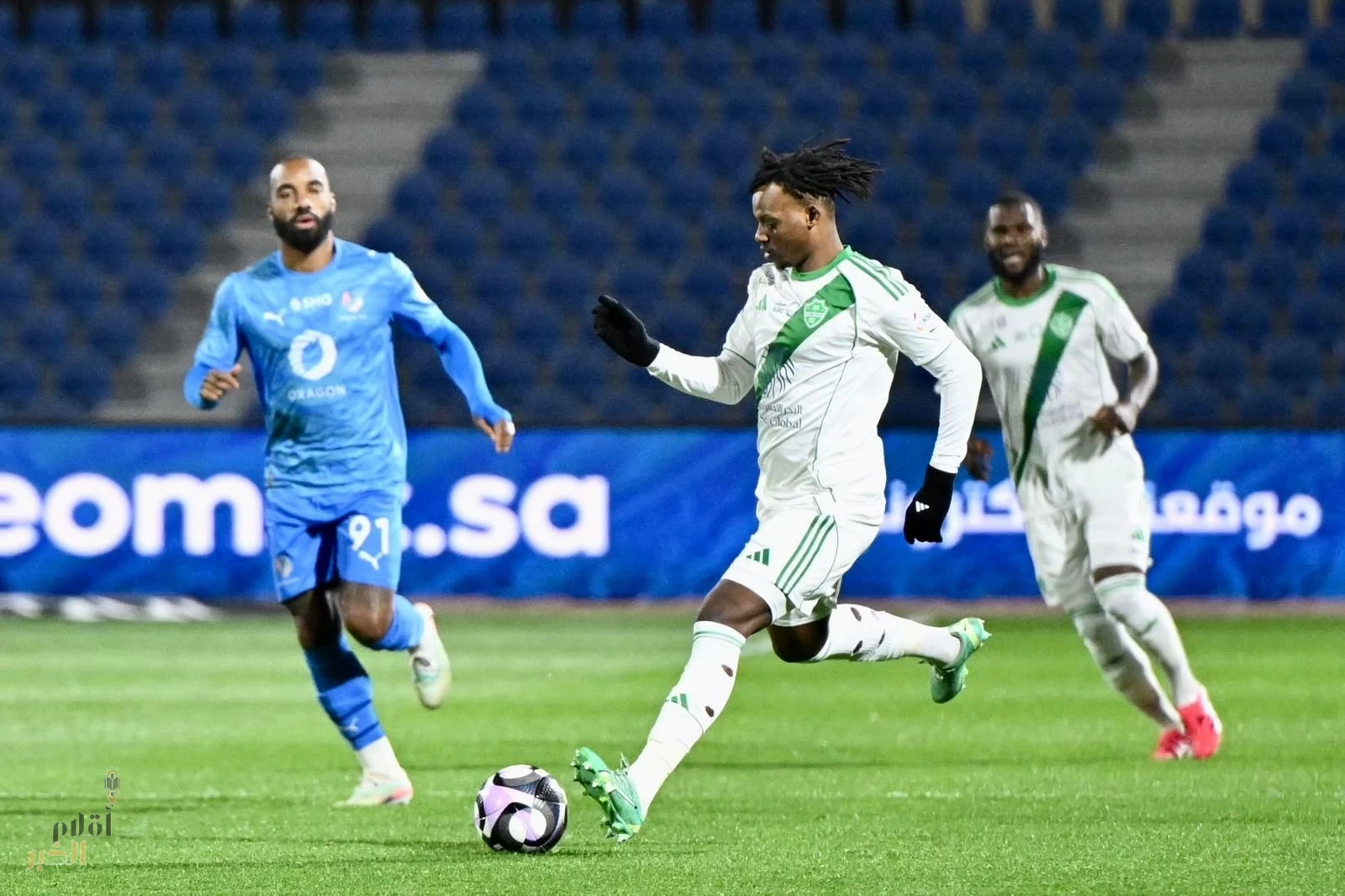الأهلي يحقق فوزًا عريضاً على نيوم ويقفز لوصافة روشن 