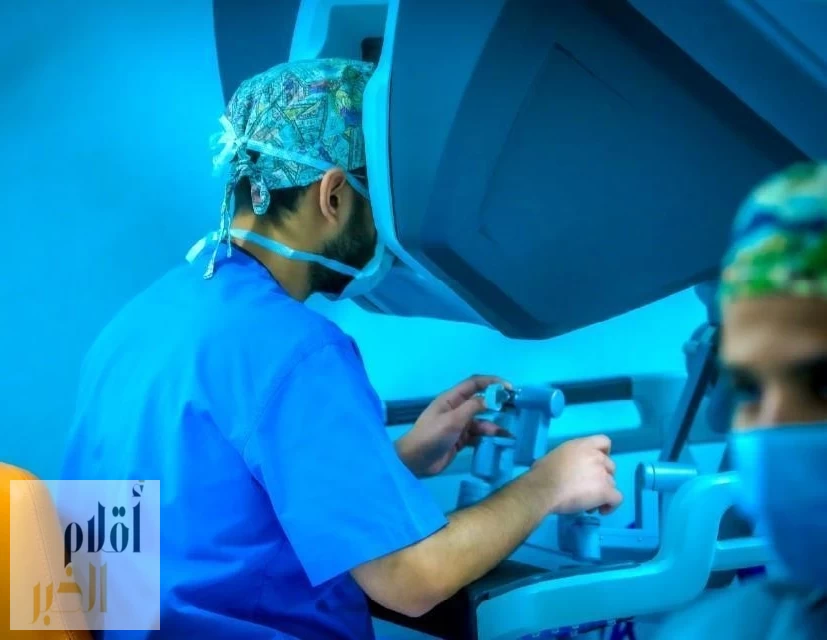 "التخصصي" يحقق إنجازًا عالميًا بإجراء عملية زراعة كبد من متبرعين أحياء تُنفّذ بالكامل باستخدام الجراحة الروبوتية