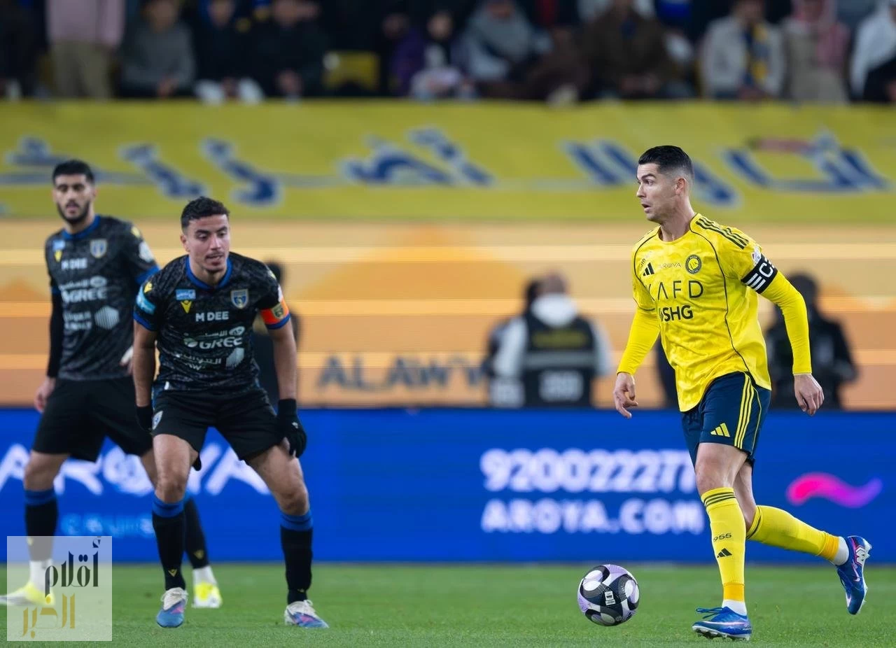 النصر يتجاوز التعاون ويشدّد الخناق على المتصدر 