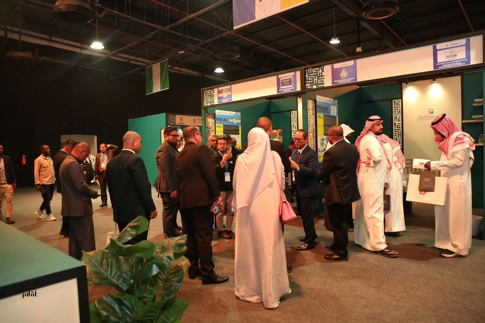 برعاية وزير التجارة.. انطلاق أعمال منتدى مكة للحلال في نسخته ال3