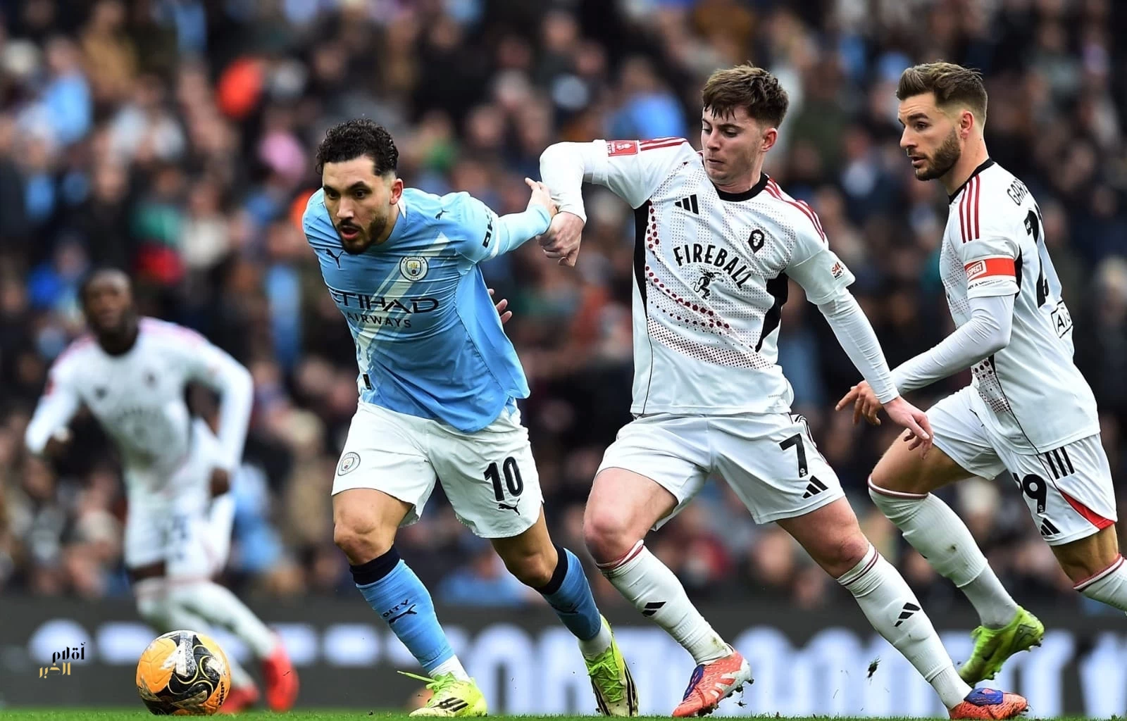 السيتي يعبر سالفورد إلى ثمن نهائي كأس الاتحاد وسط جدل تحكيمي