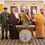 أمير القصيم يدشّن حملة "الصندوق الأبيض" ويطّلع على جهود لجنة "تراحم" بالمنطقة