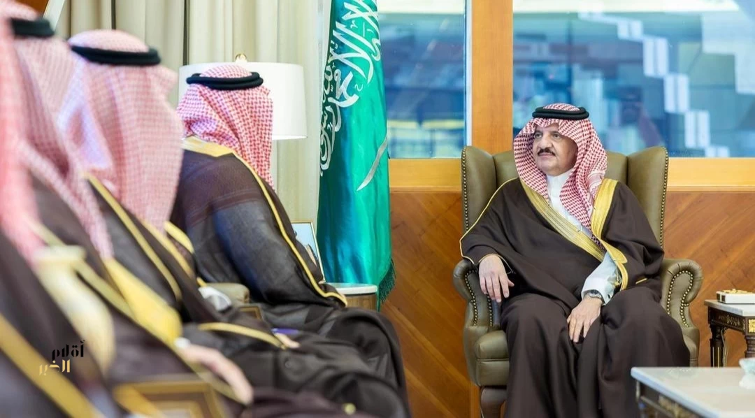 أمير المنطقة الشرقية يستقبل مدير الإقليم الشرقي لشركة الاتصالات السعودية "stc"