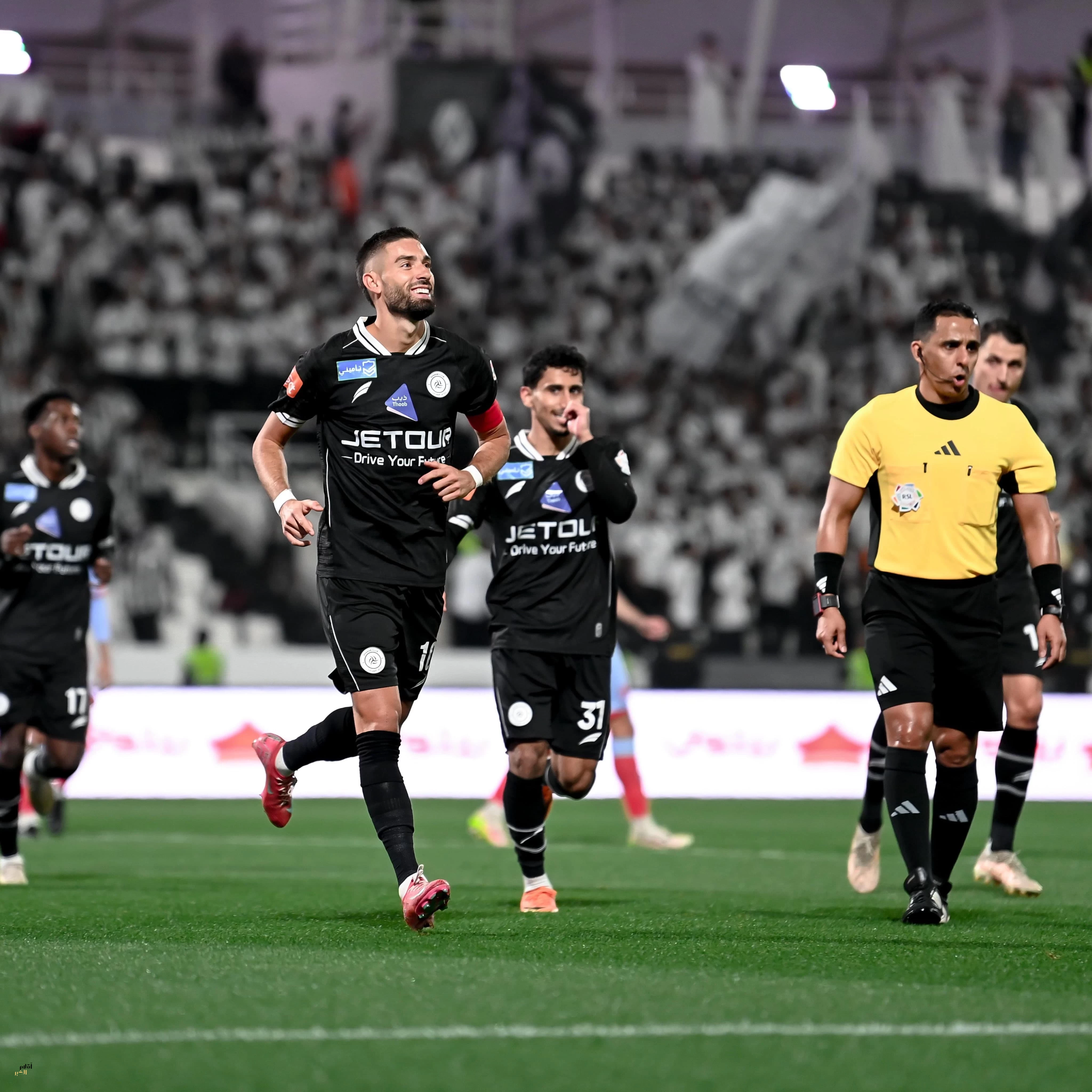 الشباب يحسم مواجهة الرياض بثلاثية كاراسكو ويعيد ترتيب أوراقه في روشن