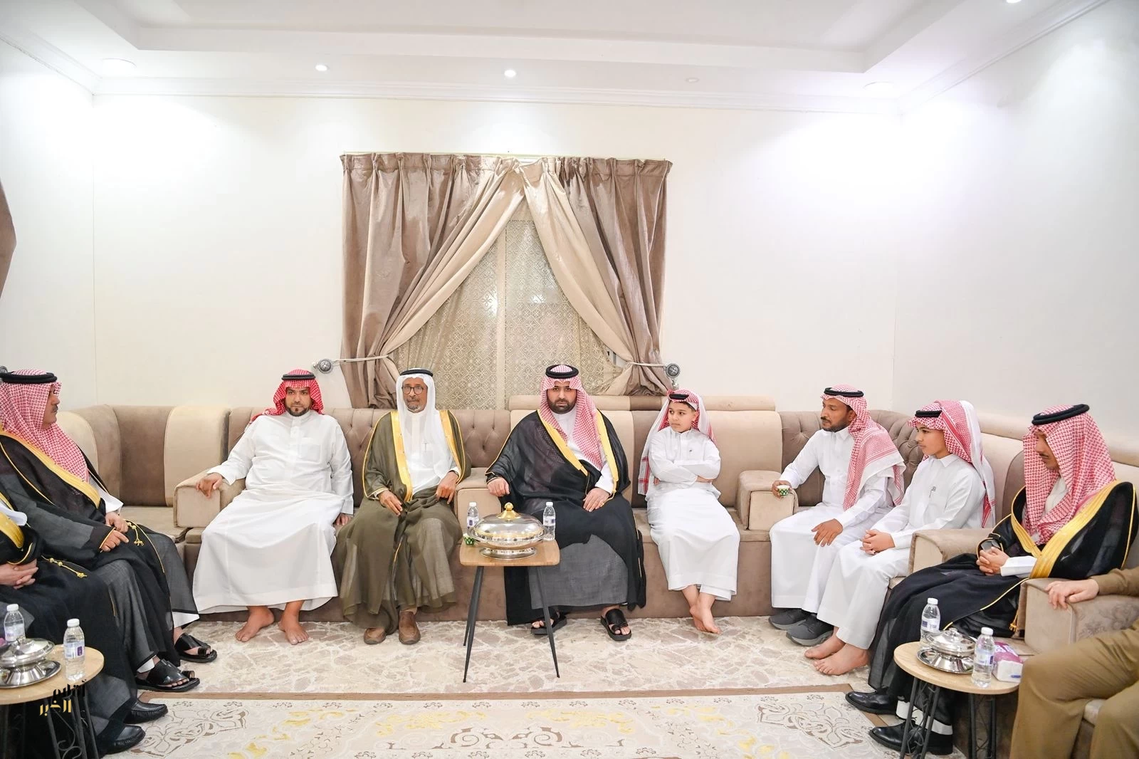 أمير جازان يعزّي عضو اللجنة المركزية لإصلاح ذات البين بالمنطقة في وفاة ابنته