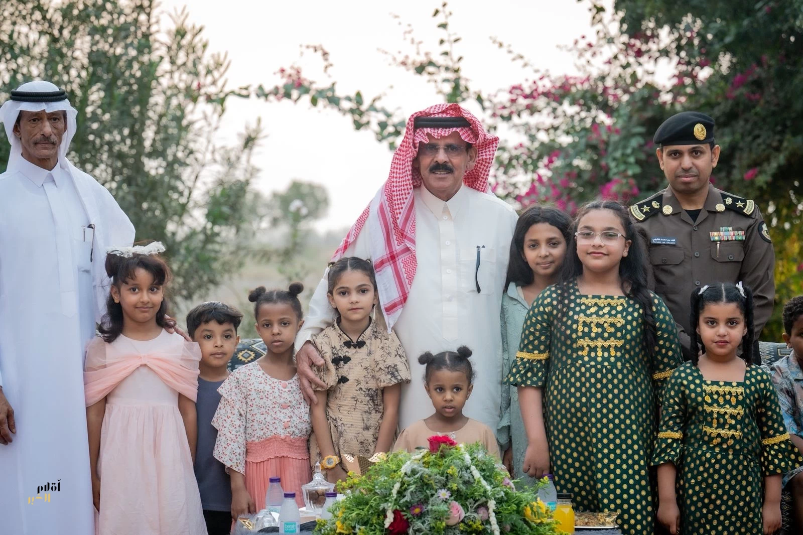 محافظ أحد المسارحة يشارك الأيتام مأدبة الإفطار الرمضاني تزامناً مع اليوم العالمي لليتيم