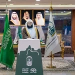 أئمة المسجد الحرام يشاركون في تدشين حملة "الجود منا وفينا"