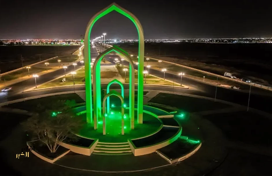 7 آلاف علم و194 مجسمًا تزين تبوك احتفاءً بـ"يوم العلم"