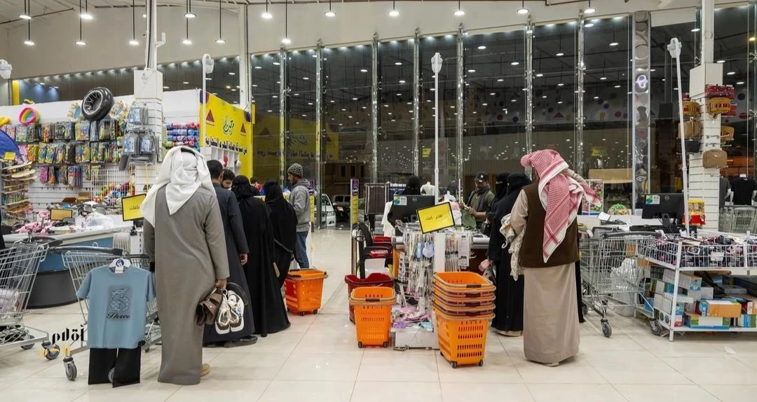 انتعاش أسواق الجوف مع زيادة الإقبال على شراء مستلزمات عيد الفطر