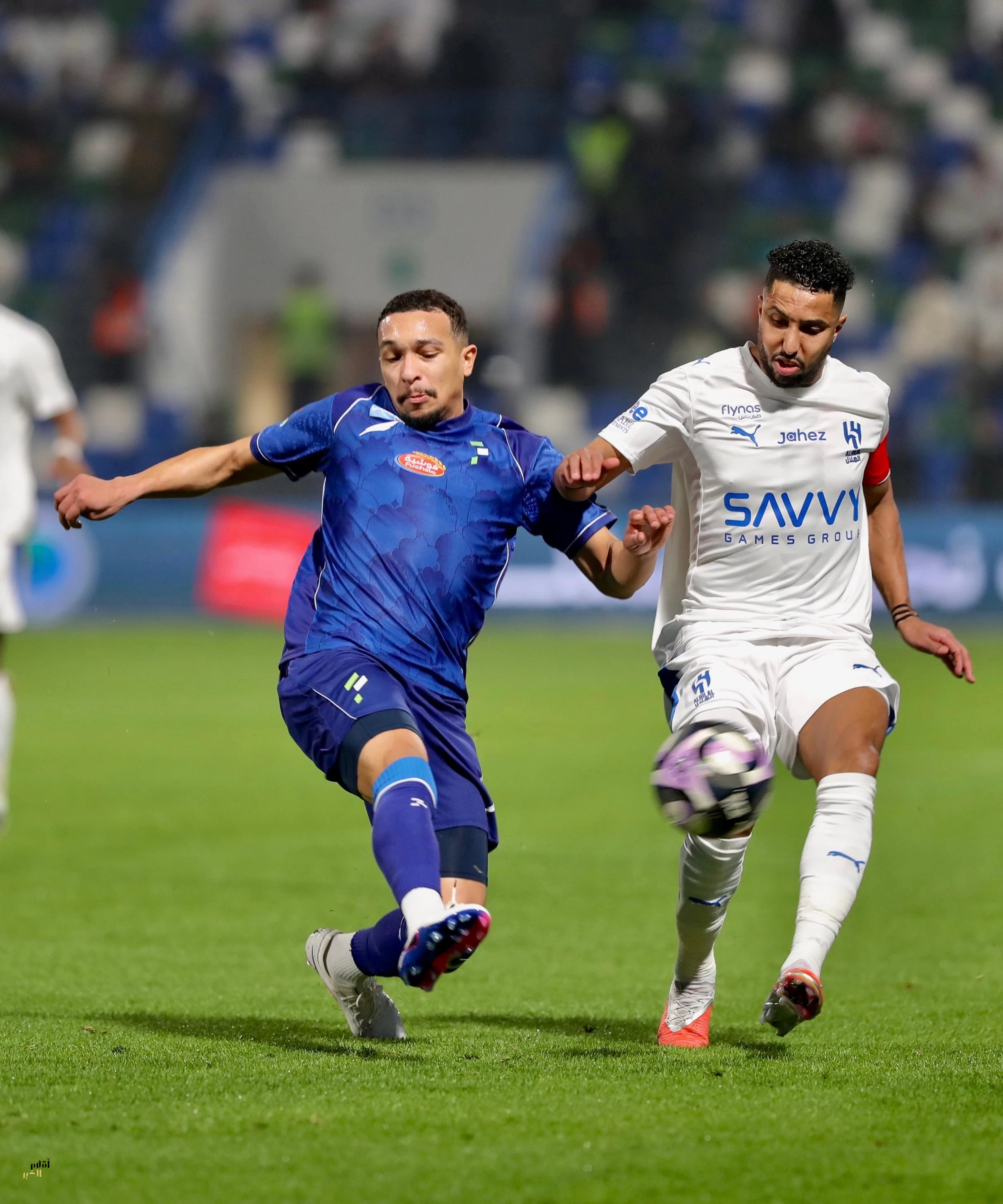 الهلال يواصل مطاردة الصدارة بفوز ثمين على الفتح