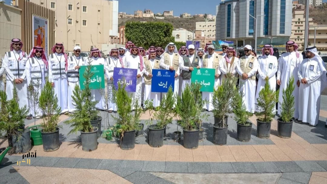 أمانة الباحة تُطلق مبادرة "إرث الباحة الأخضر" بزراعة أكثر من 20 ألف شتلة