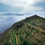 القطاع الجبلي بجازان.. قمم طبيعية ساحرة وإطلالات بانورامية تعكس ثراءً بيئيًا وتنوّعًا جغرافيًا