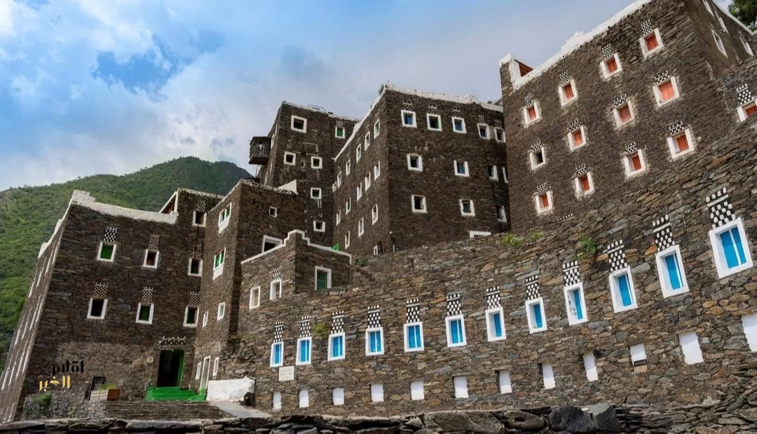 عسير تتألق عالميًا: “اكتشف عسير” ضمن أفضل 10 مواقع لعشّاق الطعام لعام 2026