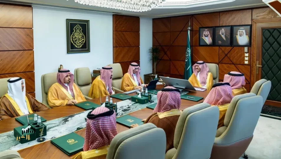 أمير المنطقة الشرقية يطّلع على جاهزية منظومة المطارات وخدماتها التشغيلية