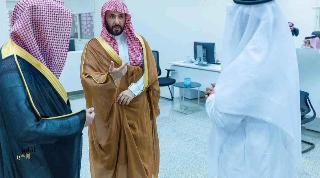 وزير العدل يتفقد محاكم جدة ويلتقي بالمستفيدين