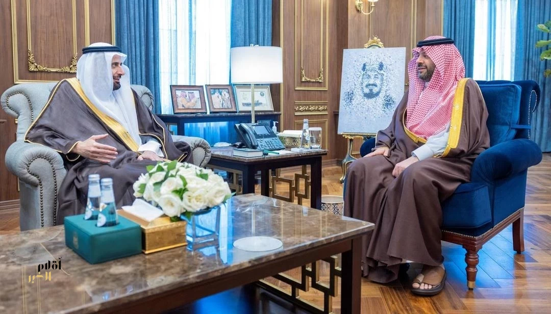 أمير منطقة الحدود الشمالية يستقبل وزير الحج والعمرة