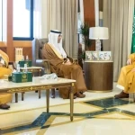 أمير المنطقة الشرقية يستقبل وزير البلديات والإسكان