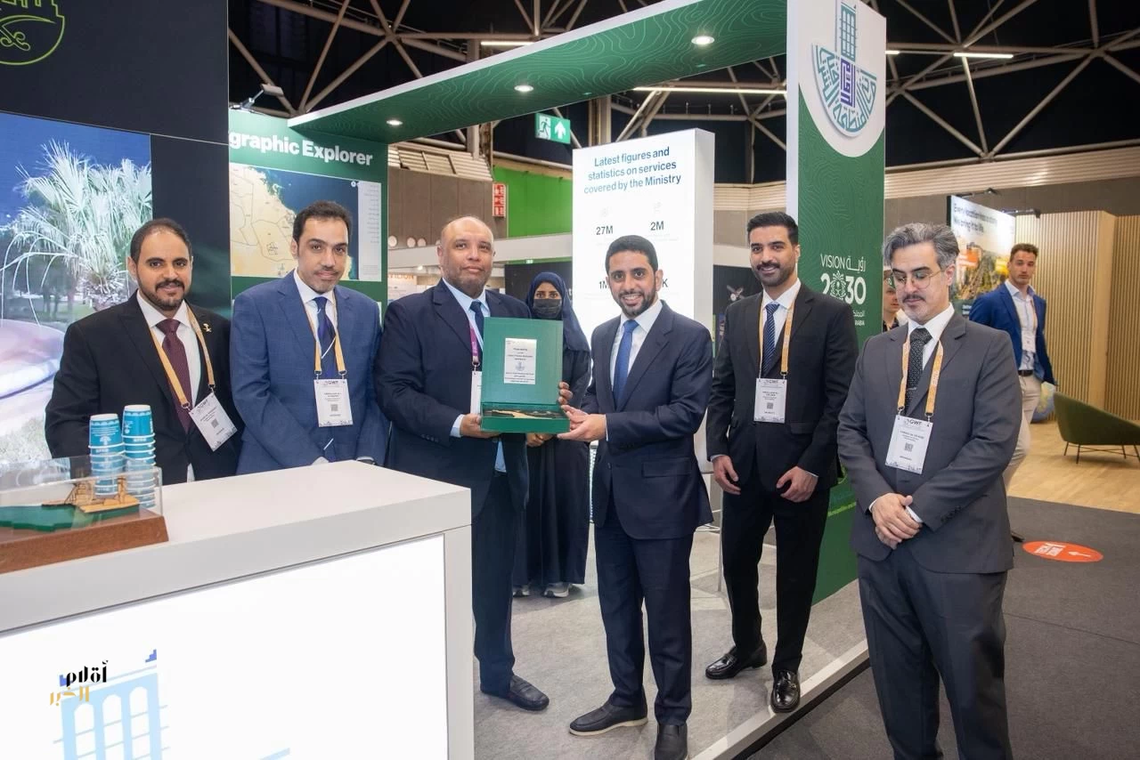 إقبال واسع وإشادة دولية بجناح أمانة الشرقية في منتدى الجيومكان العالمي 2026