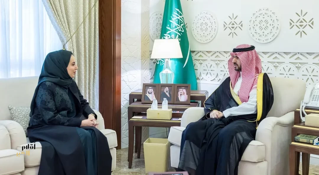 الأمير سعود بن بندر يستقبل مدير فرع هيئة التراث بالمنطقة الشرقية