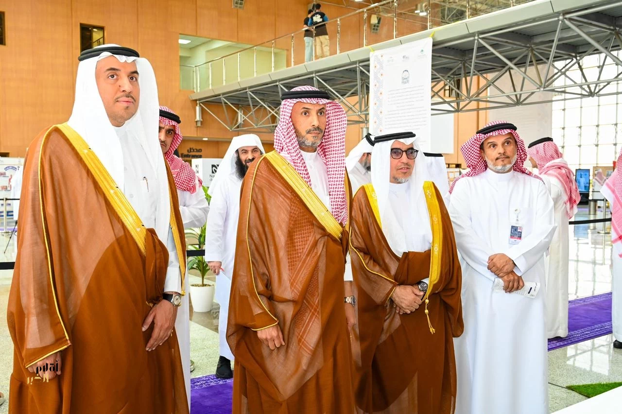رئيس جامعة الإمام عبد الرحمن بن فيصل يفتتح معرض الفقه الجنائي بمشاركة جهات تخصصية 