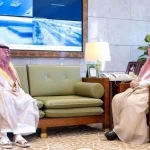 أمير منطقة الرياض يستقبل الأمين العام لجائزة الأمير فيصل بن بندر للتميز والإبداع