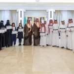 أمير الجوف يستقبل مدير التعليم ويكرّم الطلبة الفائزين بمراكز متقدمة على مستوى المملكة
