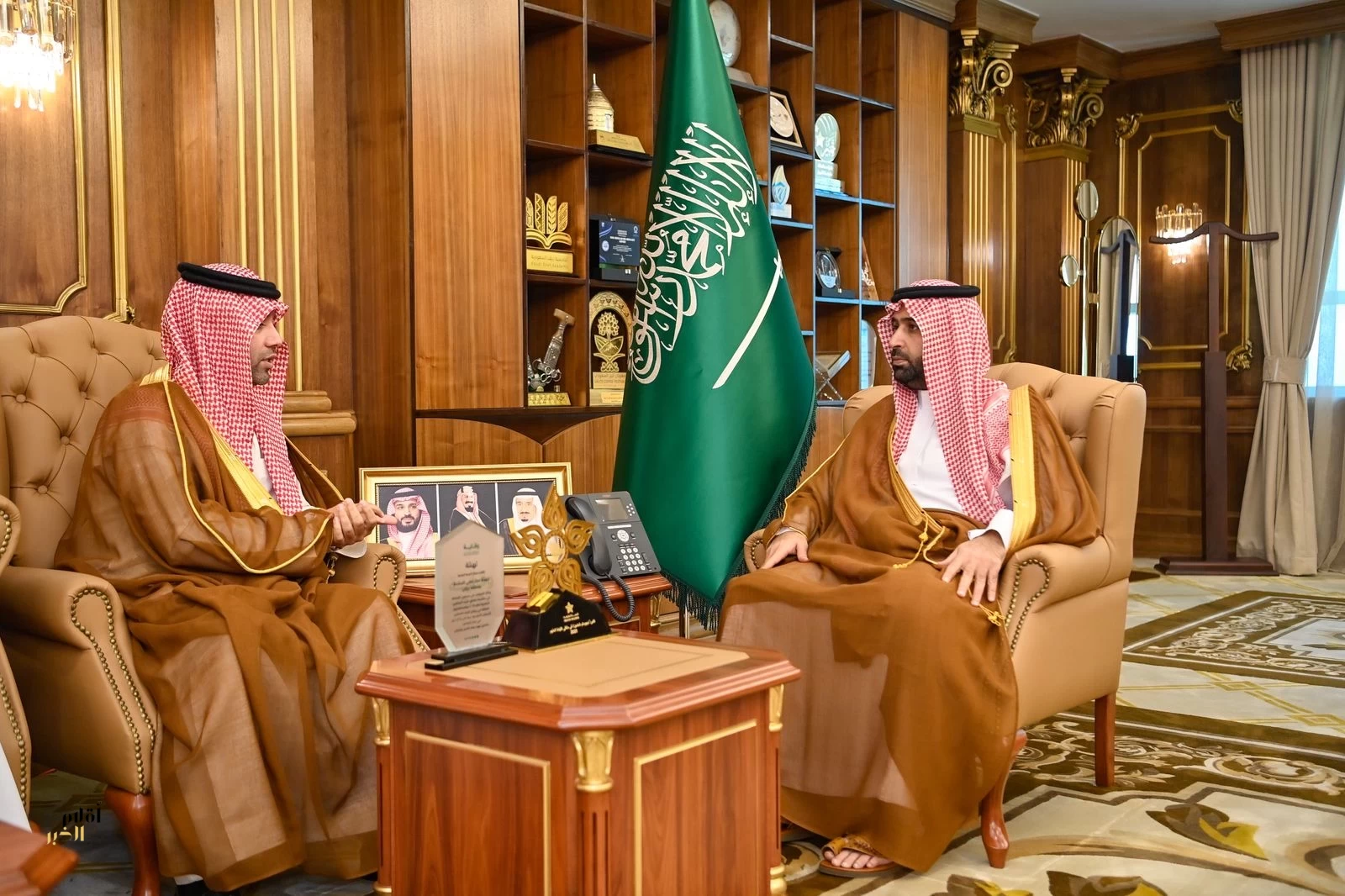 أمير جازان يستقبل الرئيس التنفيذي لتجمع جازان الصحي