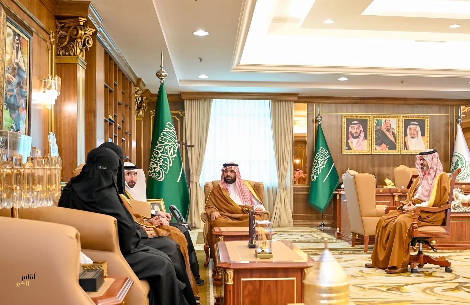 أمير جازان يستقبل أعضاء مجلس الشورى من أبناء المنطقة