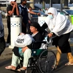 “رحلة الرحمة لا تتوقف.. يدٌ تدفع ويدٌ تُعين وقلبٌ يحمل الأجر"
