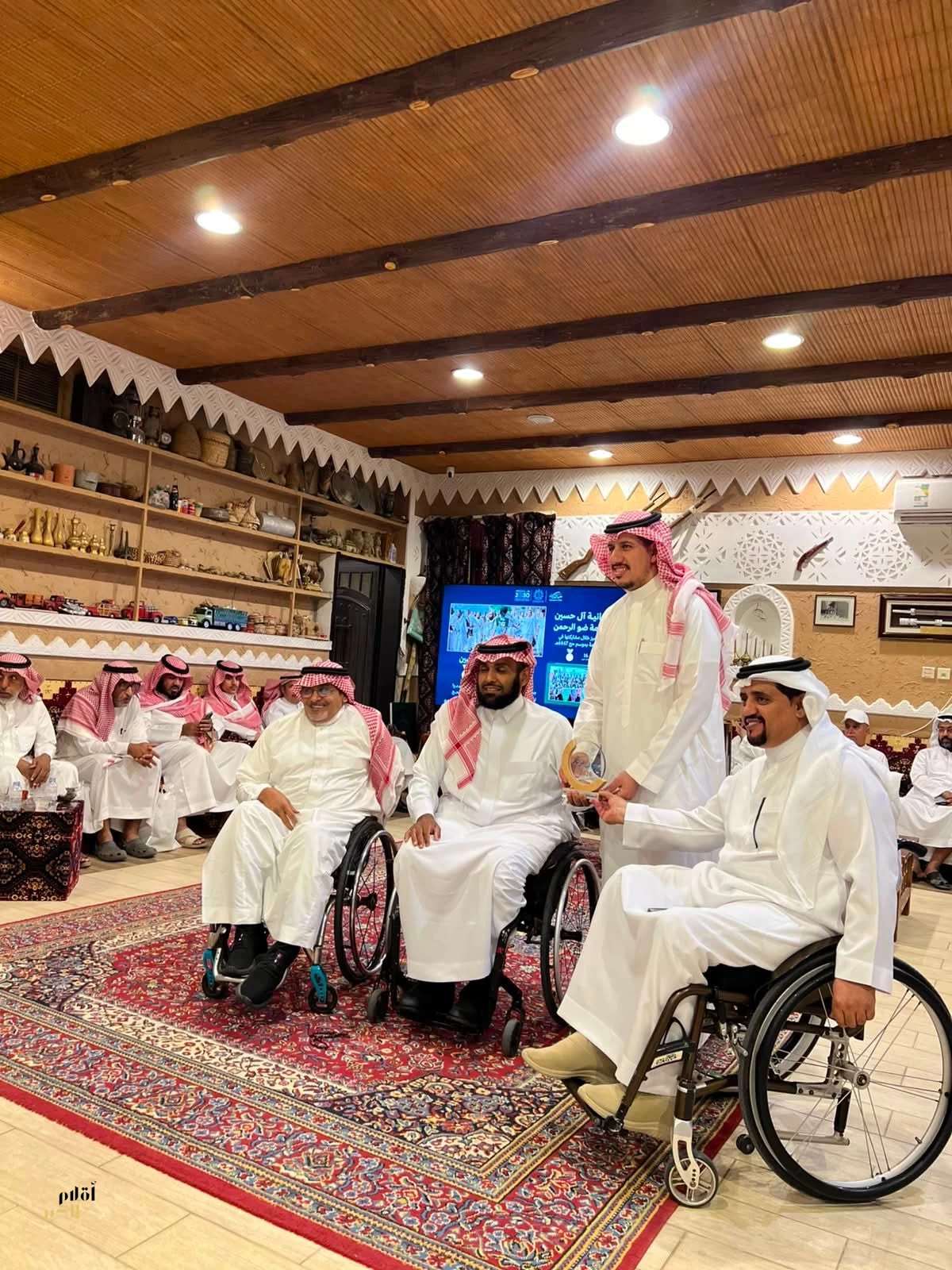 شركاء النجاح يجتمعون في "ديوانية آل حسين التاريخية" احتفاءً بالعيد وتقديرًا لجهود الكشافة