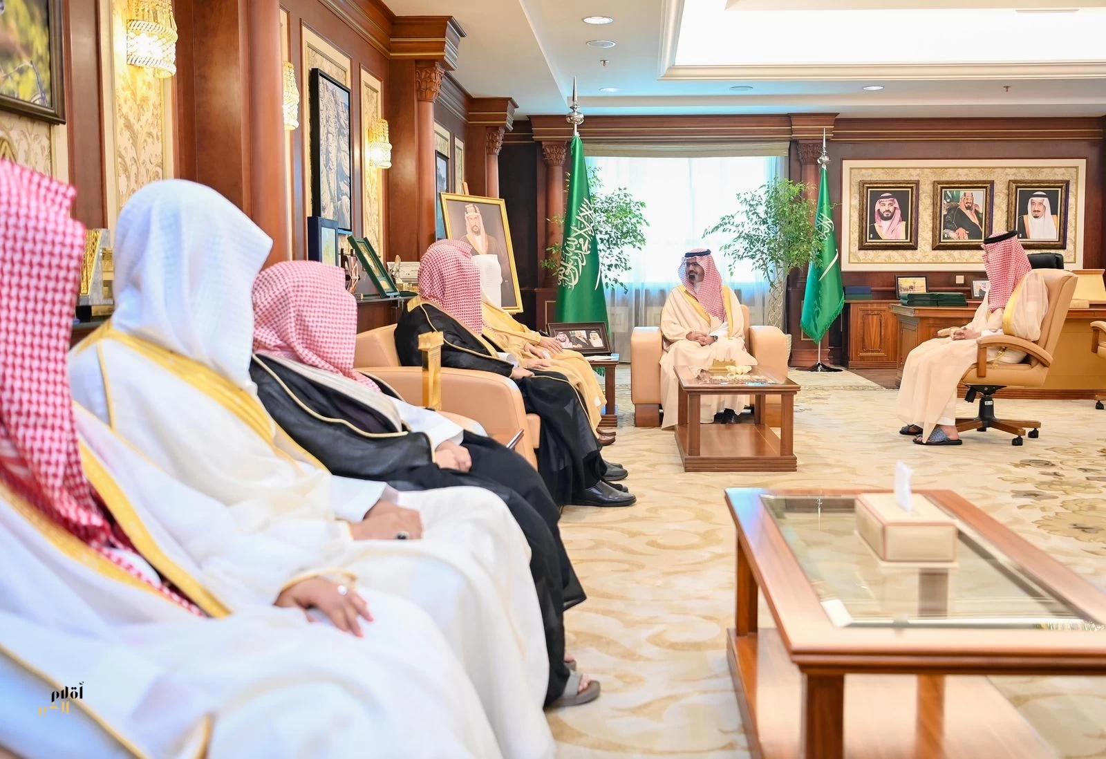 نائب أمير جازان يستقبل رئيس المحكمة الجزائية بالمنطقة