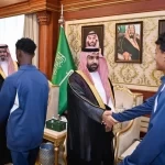 أمير جازان يستقبل فريق متوسطة أحد المسارحة المتوج بكأس نخبة دوري المدارس لكرة القدم للبنين