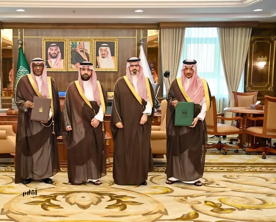 أمير منطقة جازان يشهد توقيع مذكرة تفاهم بين الإمارة وجامعة جازان لتعزيز تدريب وتأهيل وتنمية الكفاءات الوطنية