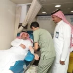 أمير نجران يشارك في حملة التبرع بالدم بمناسبة اليوم العالمي للتبرع