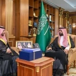 الأمير محمد بن عبدالعزيز يتسلّم التقرير السنوي لغرفة جازان لعام 2025