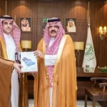 أمير حائل يتسلّم التقرير السنوي للمركز الوطني للرقابة على الالتزام البيئي لعام 2025 بالمنطقة