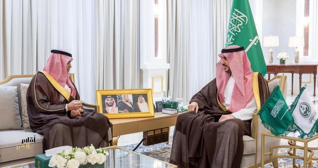 أمير الجوف يستقبل الرئيس التنفيذي لتجمع مطارات الثاني