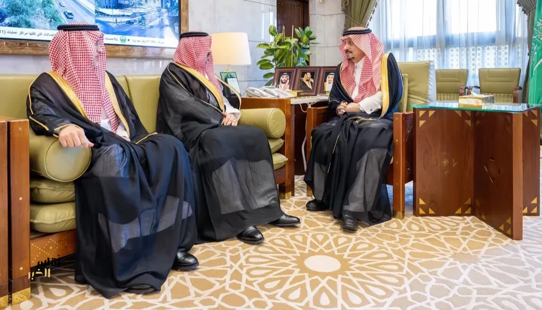أمير منطقة الرياض يستقبل رئيس الجامعة السعودية الإلكترونية