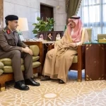 أمير منطقة الرياض يستقبل مدير مكافحة المخدرات بالمنطقة