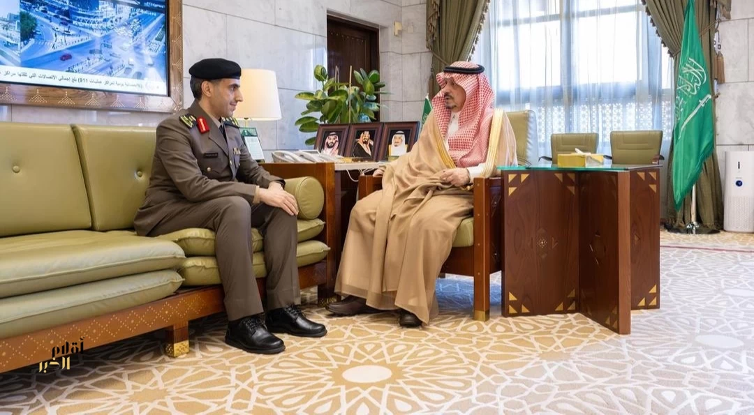 أمير منطقة الرياض يستقبل مدير مكافحة المخدرات بالمنطقة