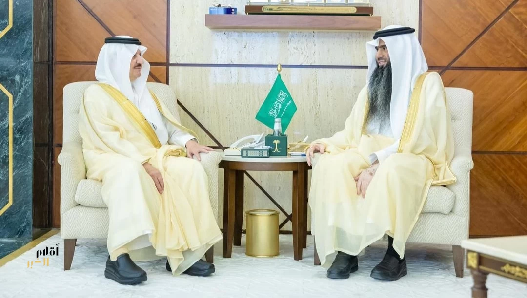 أمير الشرقية يستقبل مدير البريد السعودي "سبل" في المنطقة
